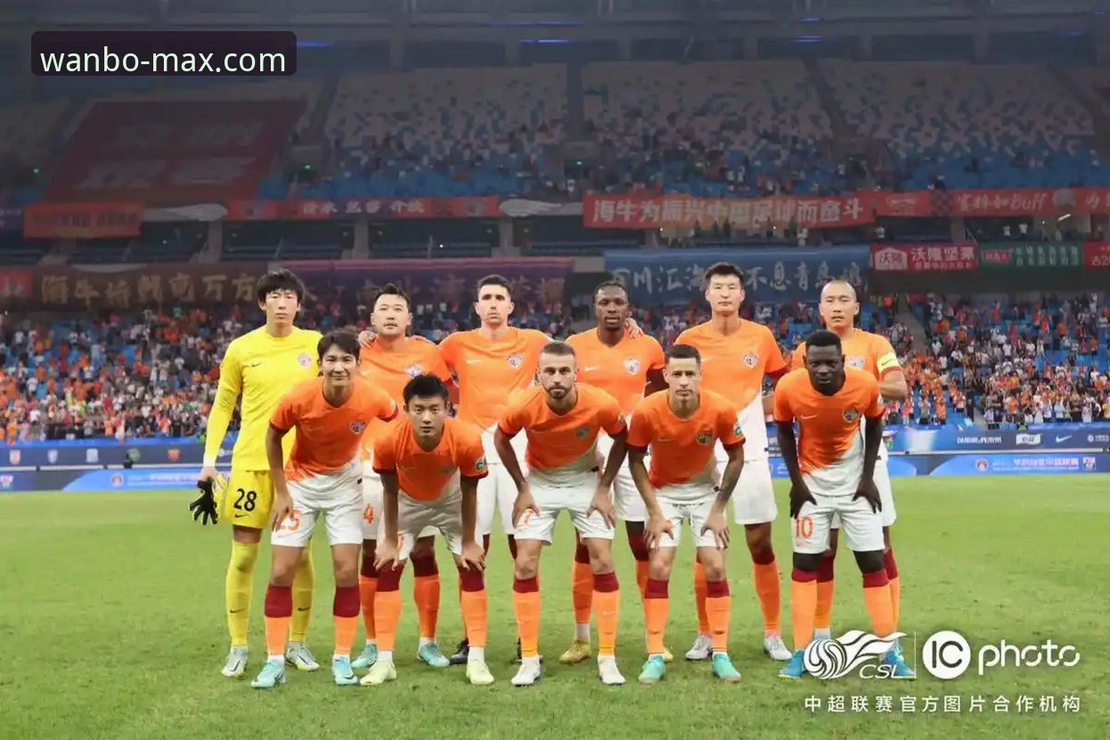 青岛海牛3-1爆冷海港 vs 13年魔咒终破：万博体育手机版攻略带你重温中超冷门之夜